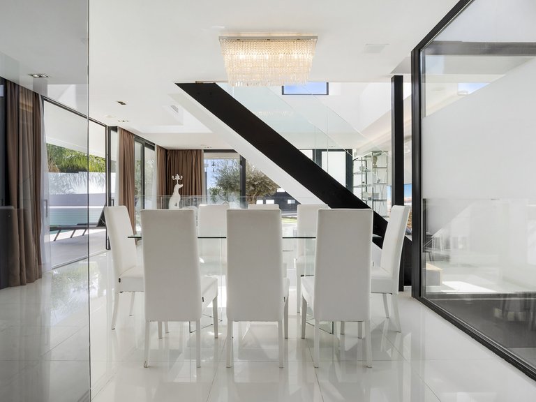 Villa for Sale in Nueva Andalucía, Malaga 8