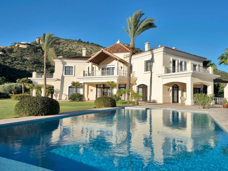 Villa for Sale in Benahavís, Malaga 1