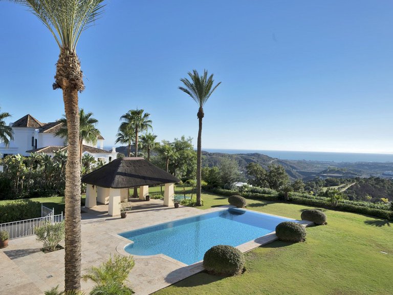 Villa for Sale in Benahavís, Malaga 15