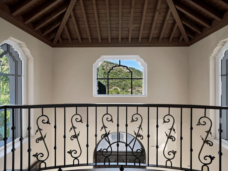 Villa for Sale in Benahavís, Malaga 18