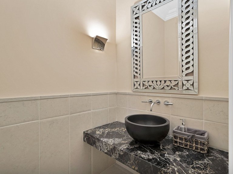 Villa for Sale in Benahavís, Malaga 27