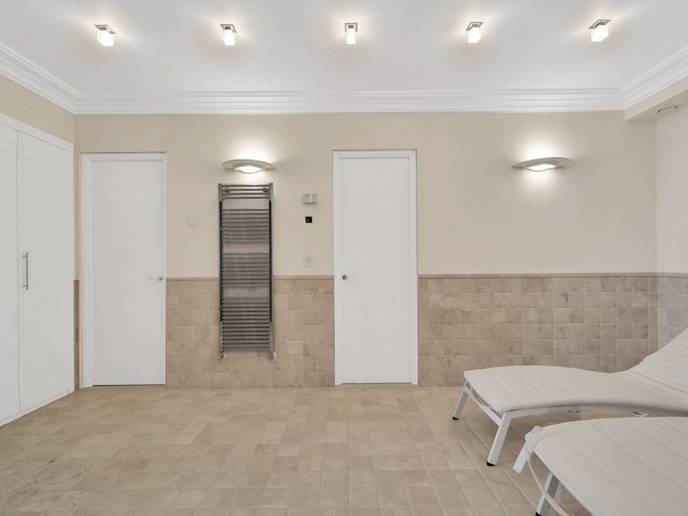 Villa for Sale in Benahavís, Malaga 30