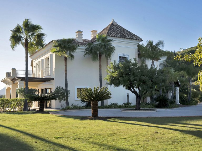 Villa for Sale in Benahavís, Malaga 34