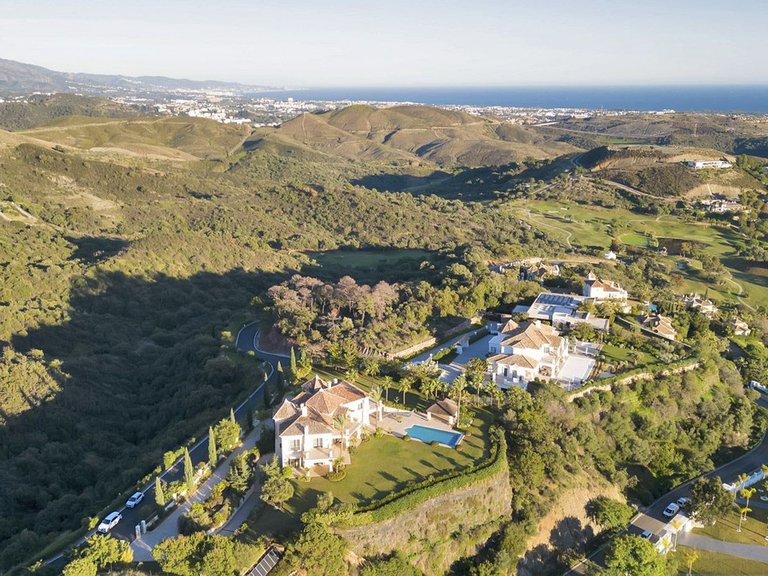 Villa for Sale in Benahavís, Malaga 42