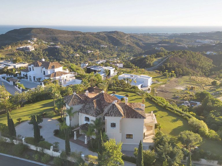Villa for Sale in Benahavís, Malaga 43