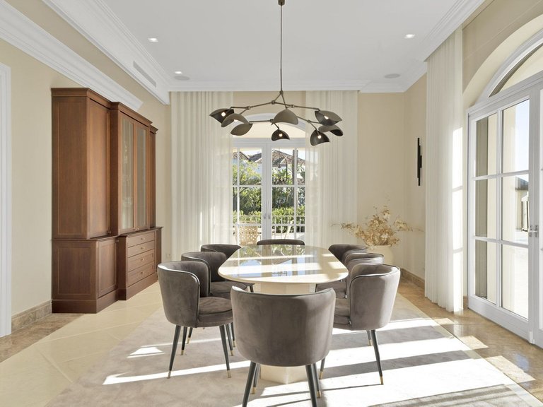 Villa for Sale in Benahavís, Malaga 5
