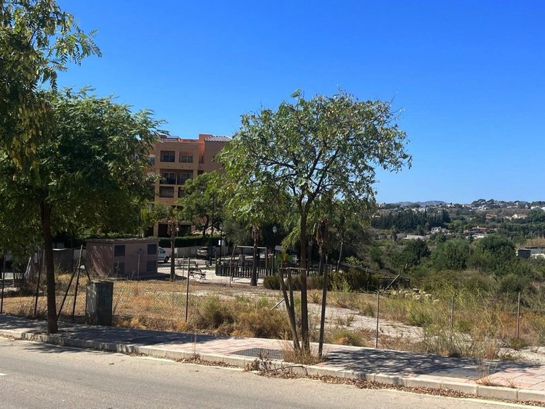 Plot for Sale in Fuengirola, Malaga 3