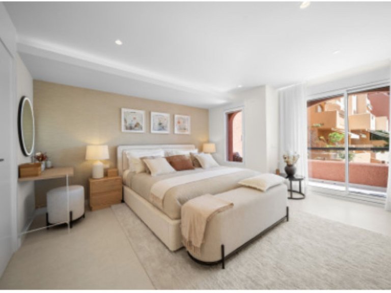 Villa for Sale in Nueva Andalucía, Malaga 7