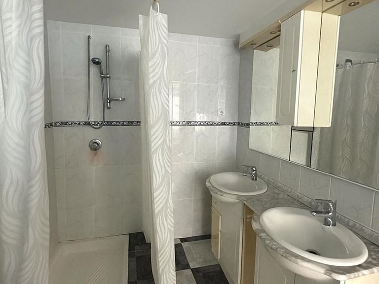 Apartment for Sale in Calahonda, Malaga 16