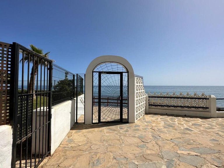 Apartment for Sale in Calahonda, Malaga 27