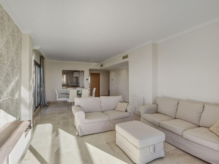 Penthouse for Sale in Benahavís, Malaga 4