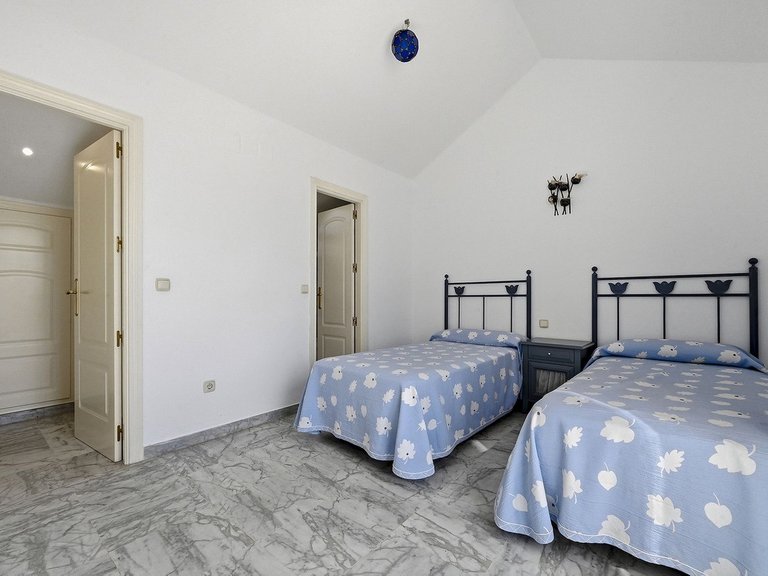 Villa for Sale in Bahía De Marbella, Malaga 23