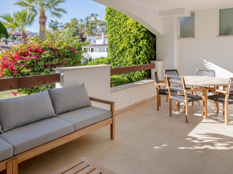 Apartment for Sale in Nueva Andalucía, Malaga 13