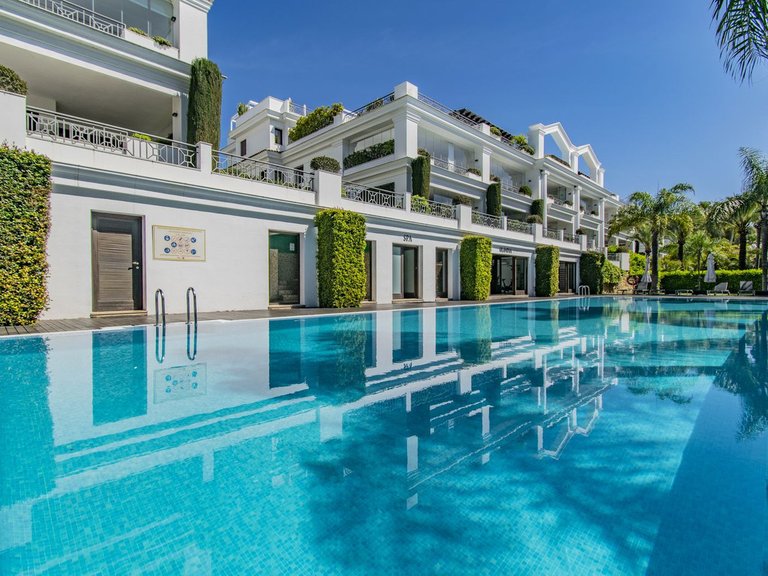 Apartment for Sale in Estepona, Malaga 1