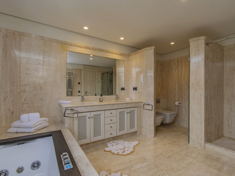 Apartment for Sale in Estepona, Malaga 36
