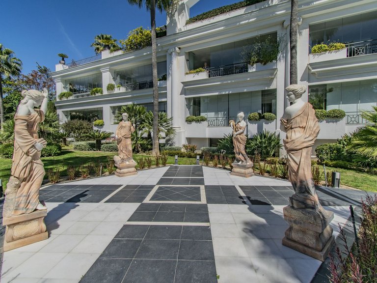 Apartment for Sale in Estepona, Malaga 39