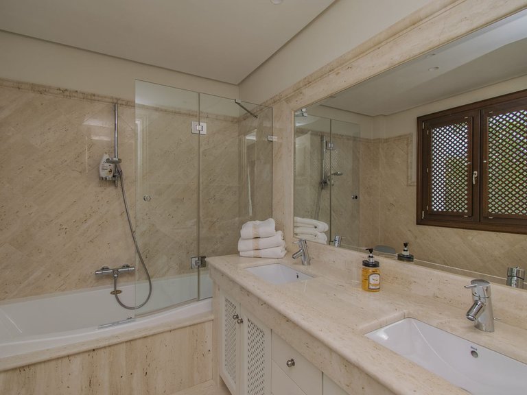 Apartment for Sale in Estepona, Malaga 46