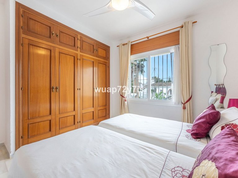 Villa for Sale in El Rosario, Malaga 14