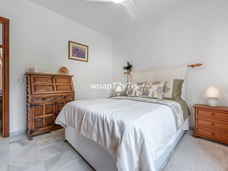 Villa for Sale in El Rosario, Malaga 15