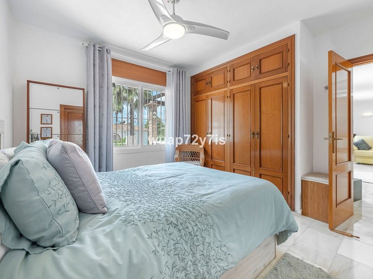 Villa for Sale in El Rosario, Malaga 20