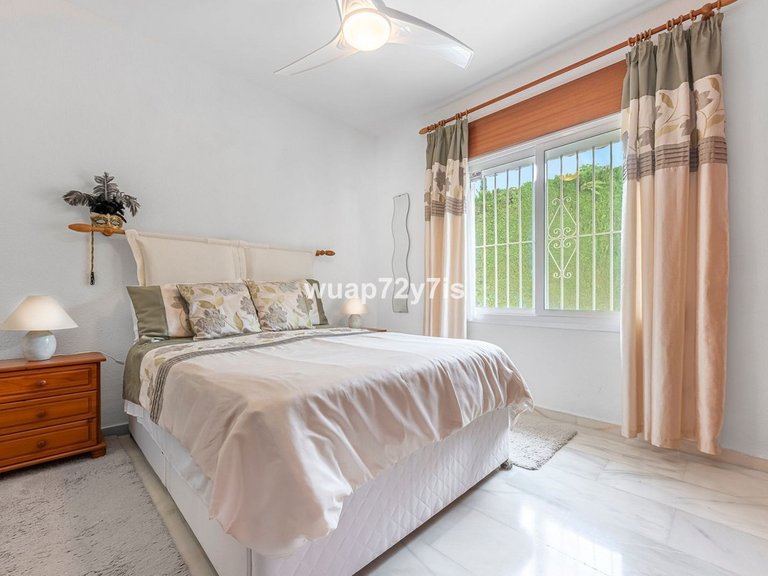 Villa for Sale in El Rosario, Malaga 29