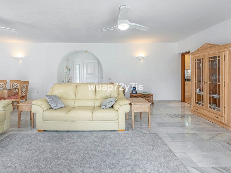 Villa for Sale in El Rosario, Malaga 6