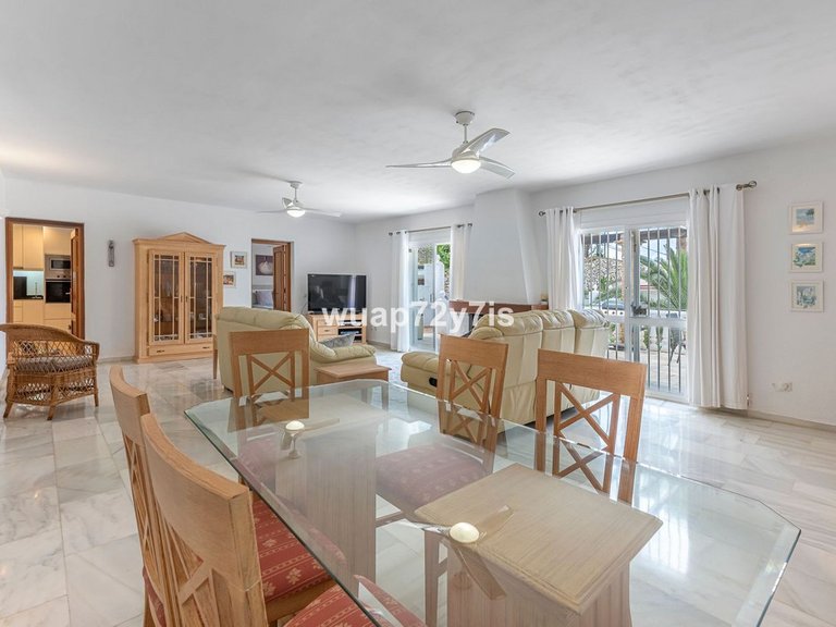 Villa for Sale in El Rosario, Malaga 7