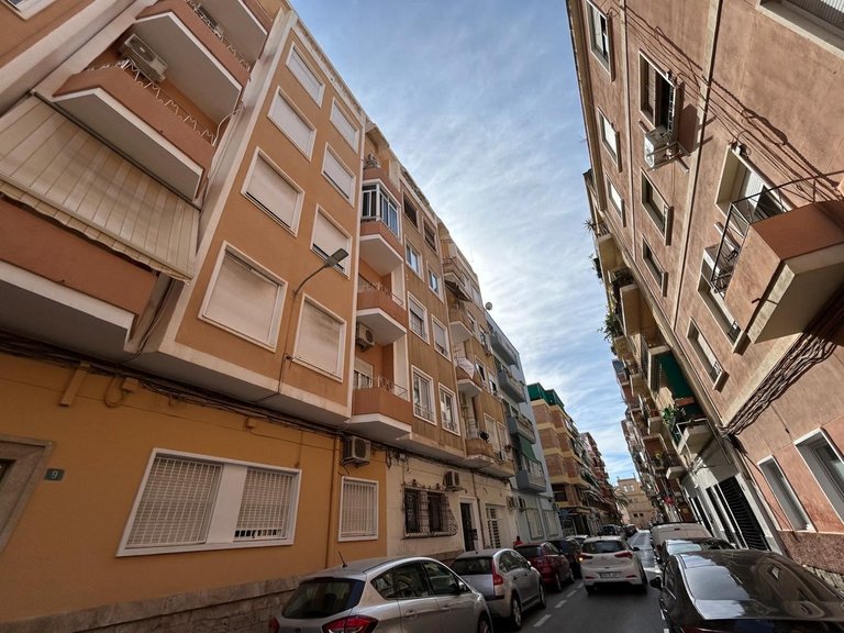 Apartment for Sale in Alicante, Alicante 1