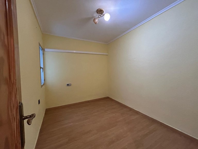 Apartment for Sale in Alicante, Alicante 14