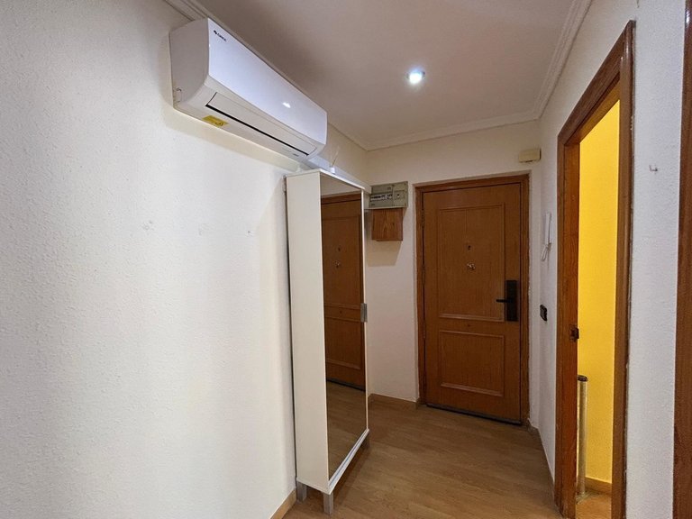 Apartment for Sale in Alicante, Alicante 18