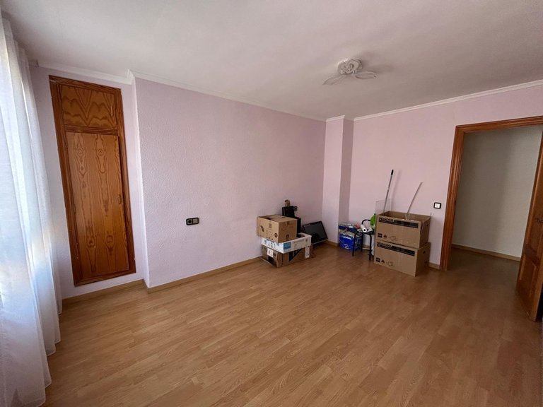 Apartment for Sale in Alicante, Alicante 20
