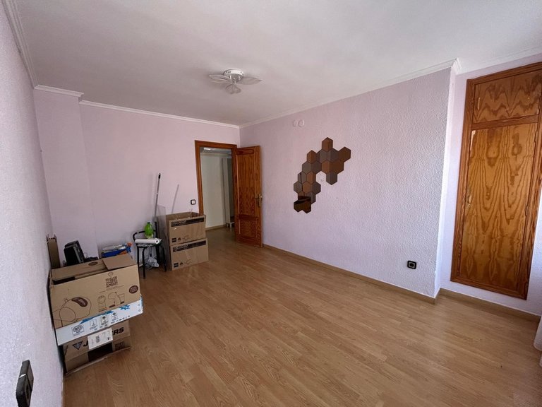 Apartment for Sale in Alicante, Alicante 22