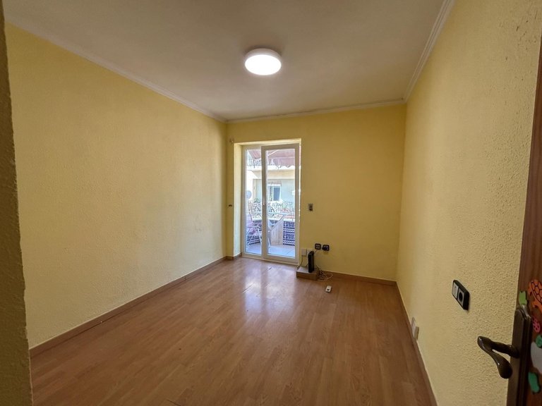 Apartment for Sale in Alicante, Alicante 23