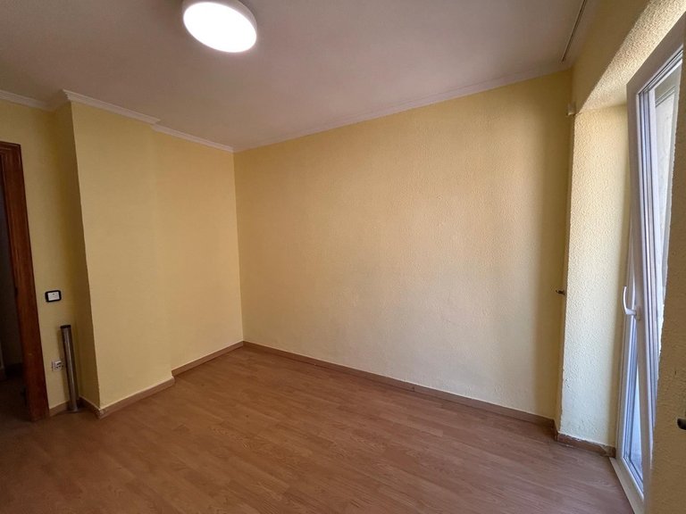 Apartment for Sale in Alicante, Alicante 24