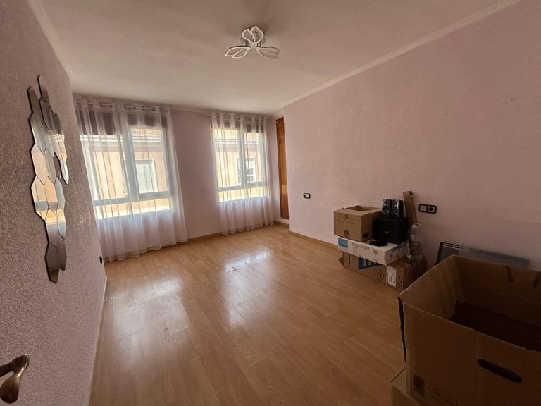Apartment for Sale in Alicante, Alicante 26
