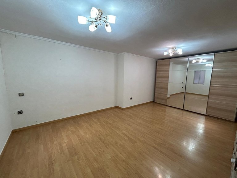 Apartment for Sale in Alicante, Alicante 4