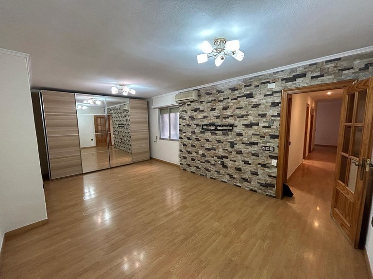 Apartment for Sale in Alicante, Alicante 5