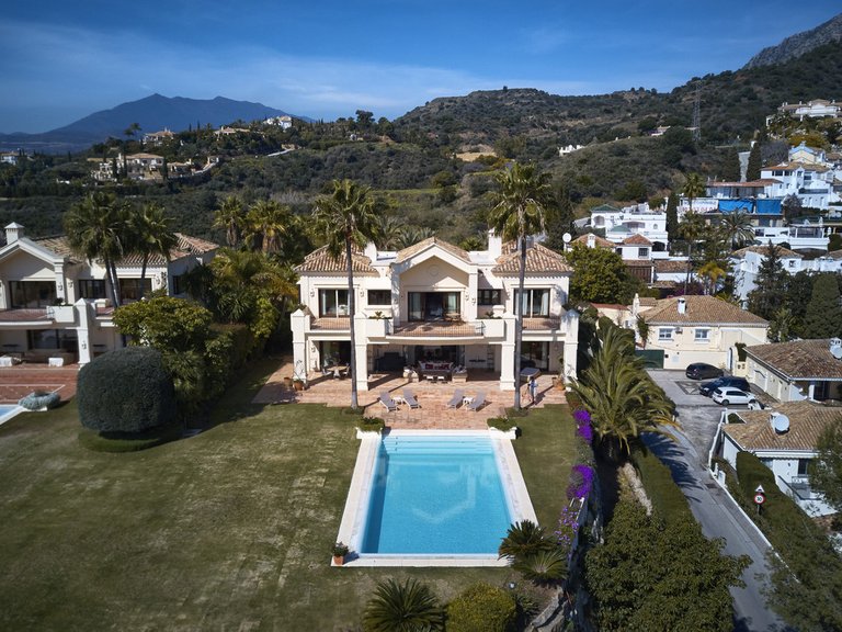 Villa for Sale in Marbella, Malaga 3