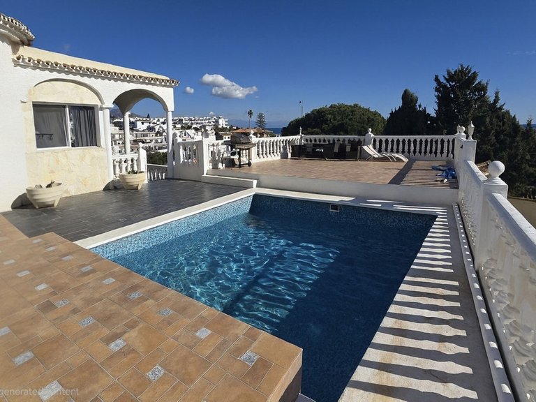 Villa for Sale in Mijas Costa, Malaga 1