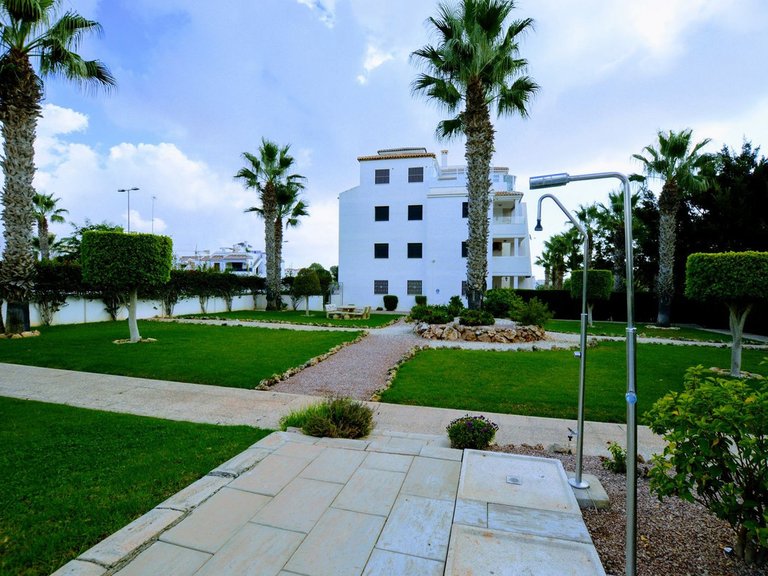 Apartment for Sale in Villamartin, Alicante 37