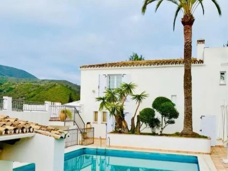 Villa for Sale in Benahavís, Malaga 1