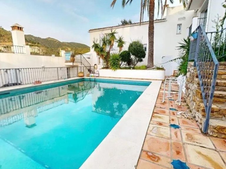 Villa for Sale in Benahavís, Malaga 3