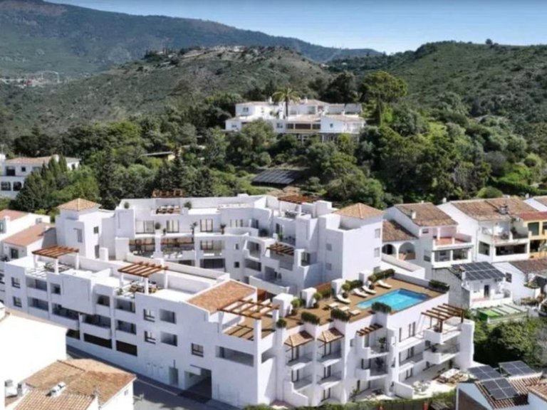 Villa for Sale in Benahavís, Malaga 9