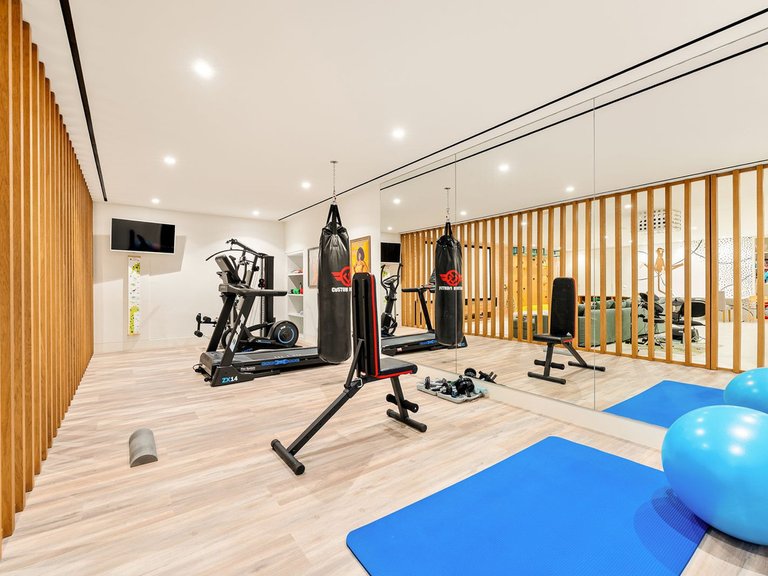 Villa for Sale in Guadalmina Alta, Malaga 38
