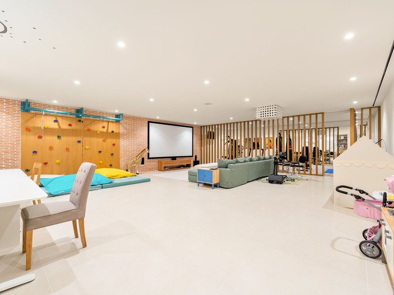 Villa for Sale in Guadalmina Alta, Malaga 39