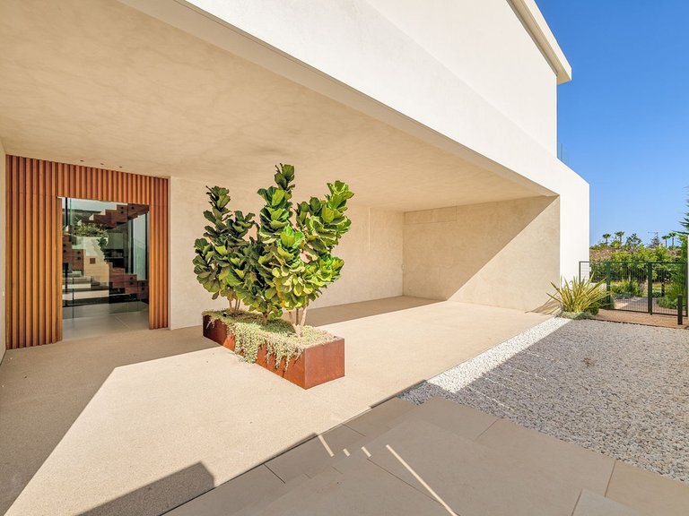 Villa for Sale in Guadalmina Alta, Malaga 48