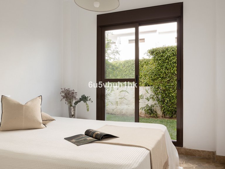 Apartment for Sale in Estepona, Malaga 8