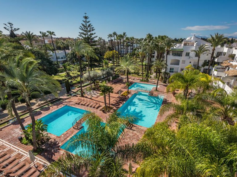 Apartment for Sale in Puerto Banús, Malaga 15
