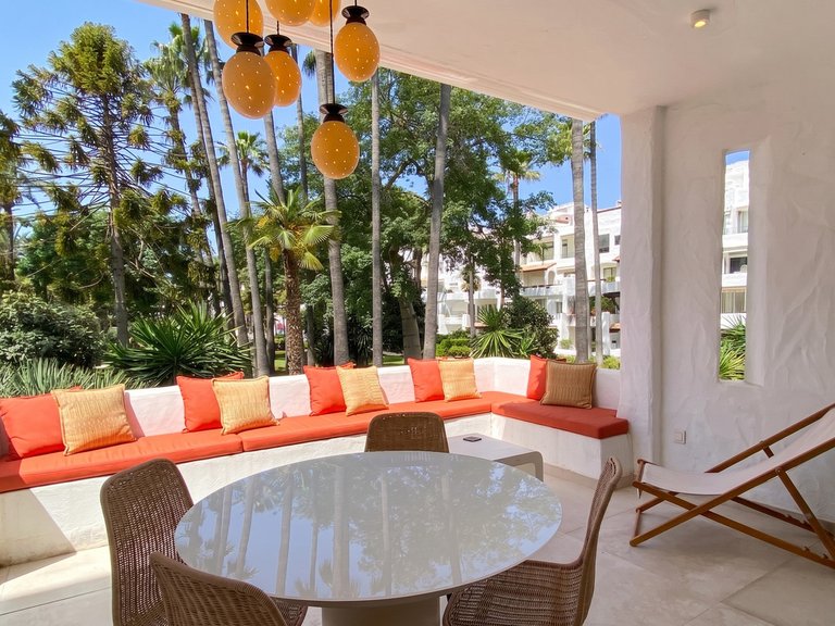 Apartment for Sale in Puerto Banús, Malaga 2