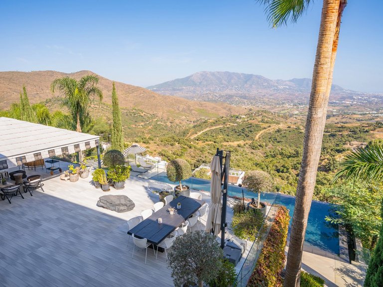Villa for Sale in Elviria, Malaga 21